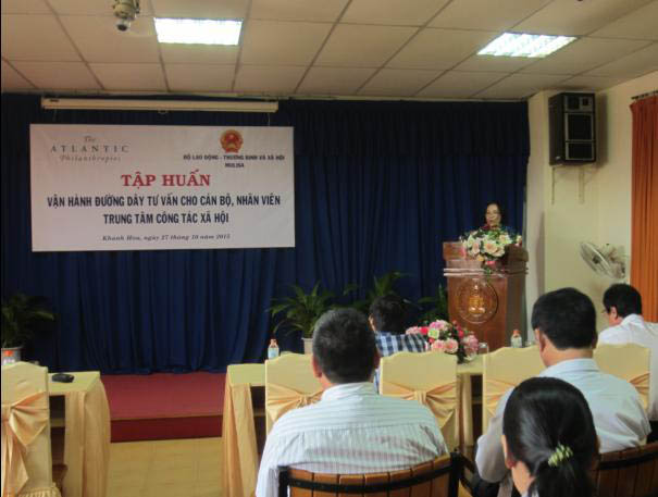 Tập huấn vận hành đường dây nóng cho cán bộ,  nhân viên Công tác xã hội