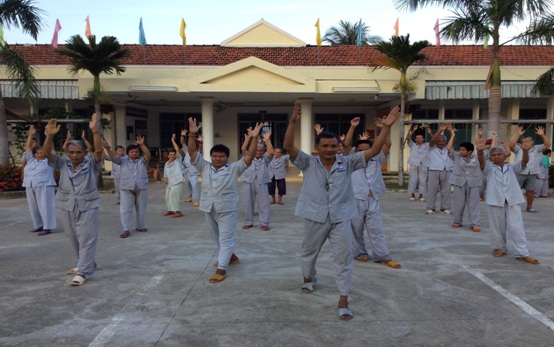 Thể dục Dưỡng sinh cho đối tượng - một hoạt động mới tại Trung tâm Bảo trợ xã hội Khánh Hòa
