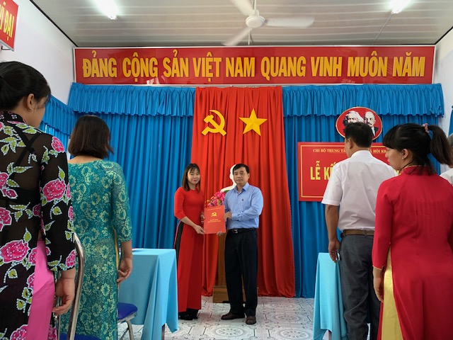 Lễ kết nạp Đảng viên tại Trung tâm Bảo trợ xã hội Khánh Hòa năm 2020