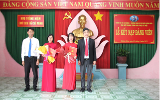 Kết nạp đảng viên tại Trung tâm Bảo trợ xã hội Khánh Hòa
